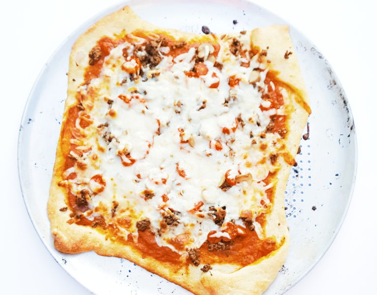 Quick and Easy Homemade Pizza