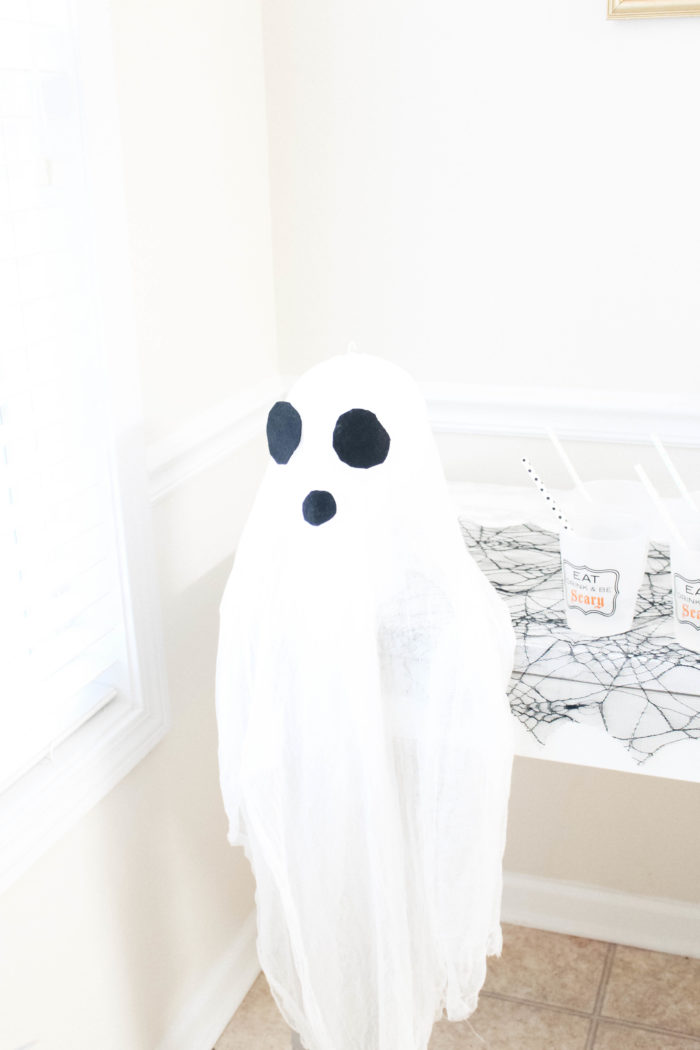 DIY Ghost Decoration - Movie Night